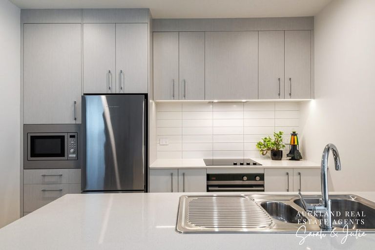 Photo of property in 205/8 Waikumete Road, Glen Eden, Auckland, 0602