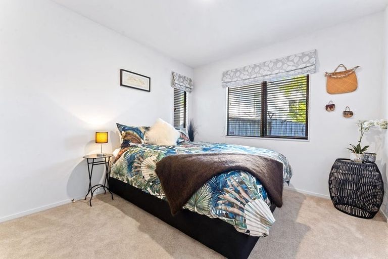 Photo of property in 416 Beach Road, Mairangi Bay, Auckland, 0630