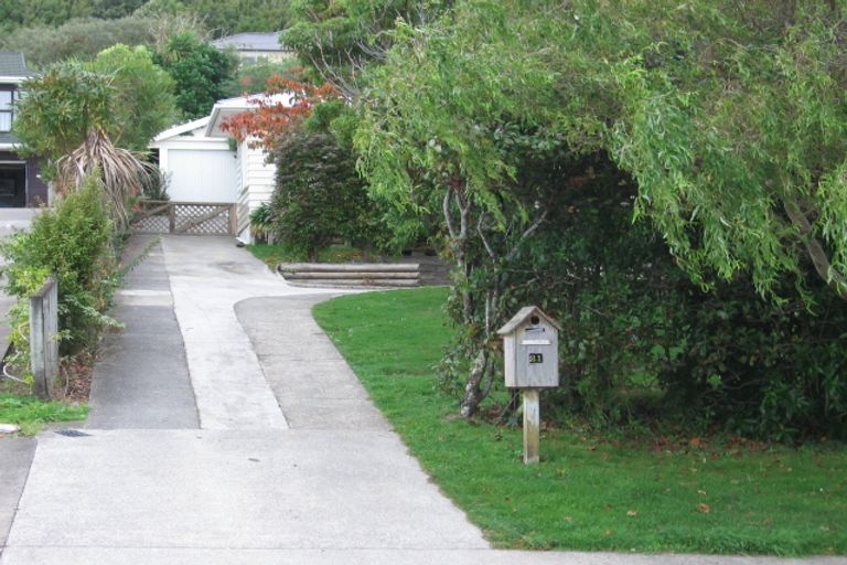 Photo of property in 21 Tui Crescent, Waikanae, 5036