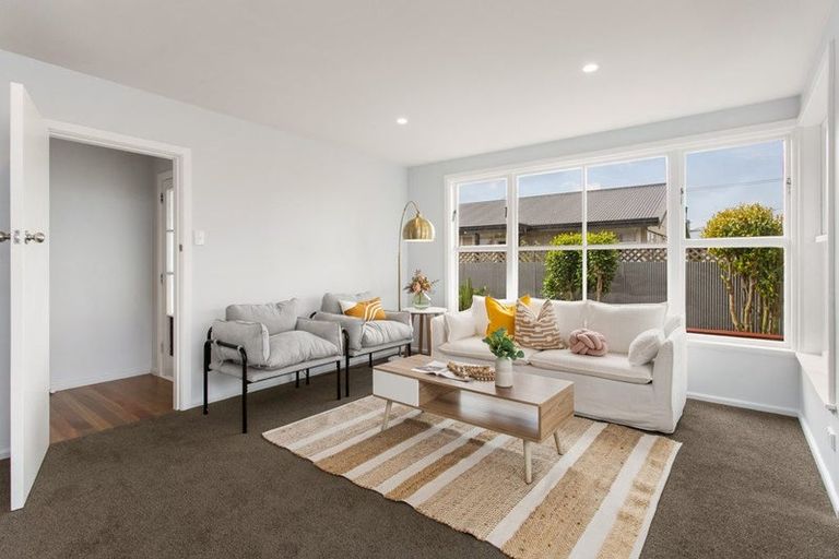 Photo of property in 43 Uxbridge Street, Redwood, Christchurch, 8051