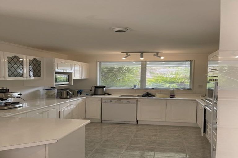 Photo of property in 69 Marina View Drive, West Harbour, Auckland, 0618