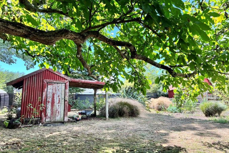 Photo of property in 1 Waka Lane, Martinborough, 5711