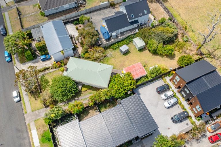Photo of property in 40 Wellesley Road, Mangere Bridge, Auckland, 2022