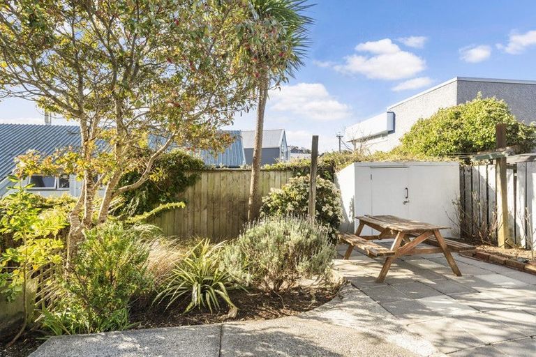 Photo of property in Paddington Apartments, 15/15 Mckinley Crescent, Brooklyn, Wellington, 6021