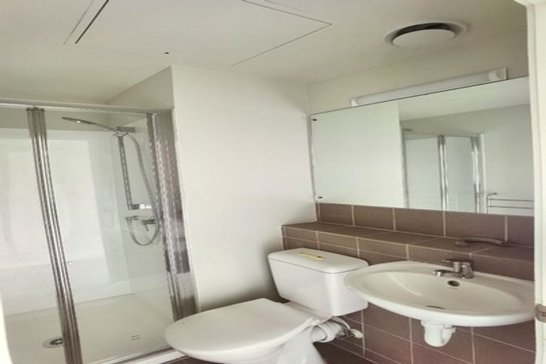 Photo of property in St Paul Apartments, 2e/4 Saint Paul Street, Auckland Central, Auckland, 1010