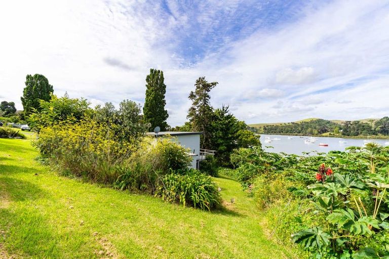 Photo of property in 16 Fisher Street, Pahi, Paparoa, 0571