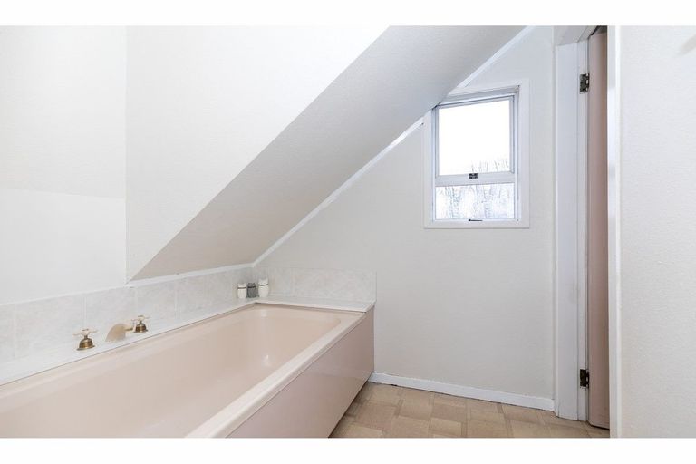 Photo of property in 1b Oak Avenue, Nawton, Hamilton, 3200