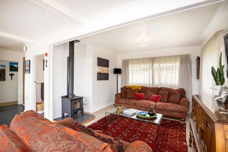 Photo of property in 4 Shearer Drive, Oakura, 4314