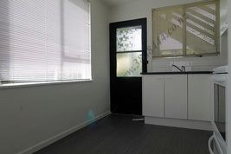 Photo of property in 4/42 Mathesons Road, Phillipstown, Christchurch, 8011