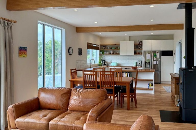 Photo of property in 249 Fifield Terrace, Opawa, Christchurch, 8023