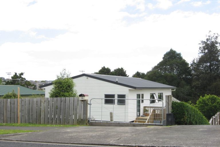 Photo of property in 14 The Glade North, Pukekohe, 2120