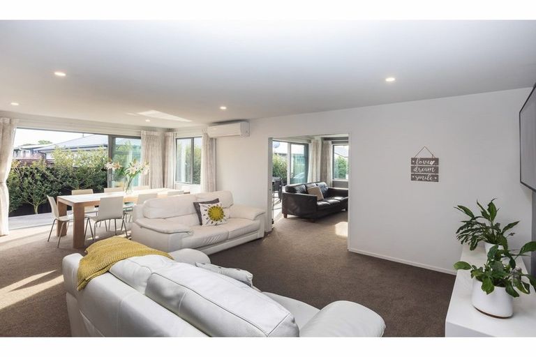 Photo of property in 26 Saltaire Street, North New Brighton, Christchurch, 8083