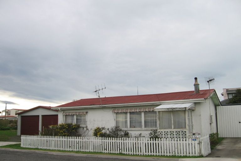Photo of property in 35 Pukeko Place, Westshore, Napier, 4110