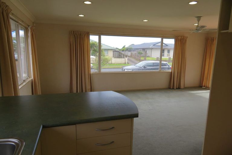 Photo of property in 38 Millhouse Drive, Northpark, Auckland, 2013