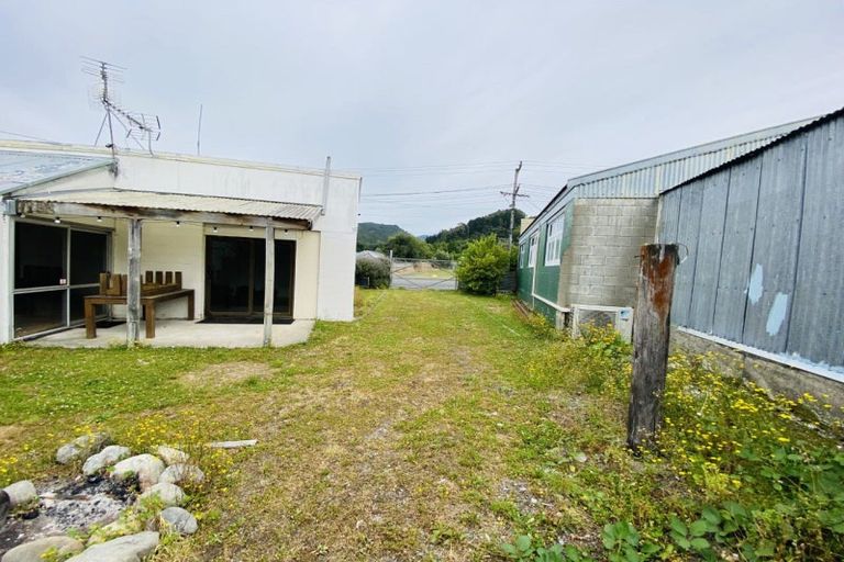 Photo of property in 4 Wakefield Street, Featherston, 5710