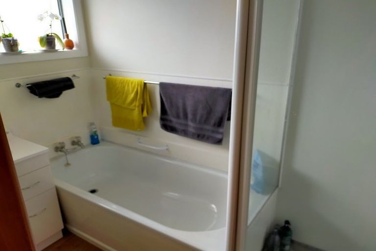 Photo of property in 2/10 Prossers Road, Saint Martins, Christchurch, 8022