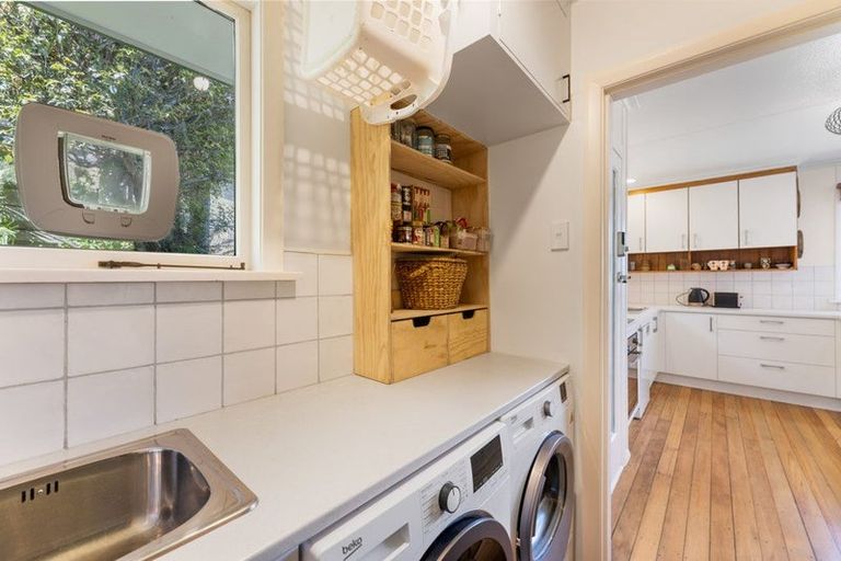 Photo of property in 74 Hocken Street, Kenmure, Dunedin, 9011