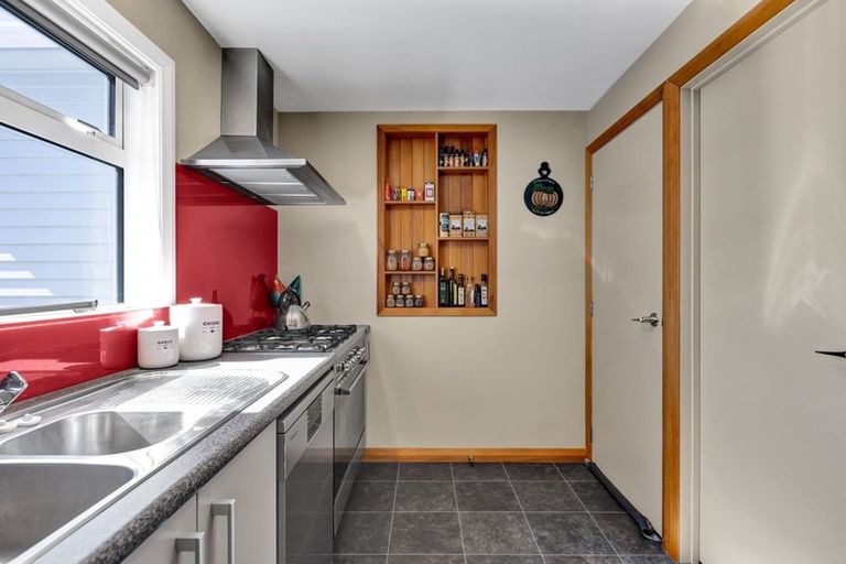 Photo of property in 24 Ngaio Street, Strandon, New Plymouth, 4312