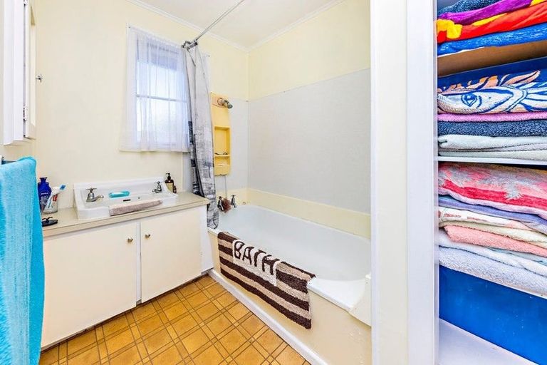 Photo of property in 57 Eastburn Street, Papakura, 2110
