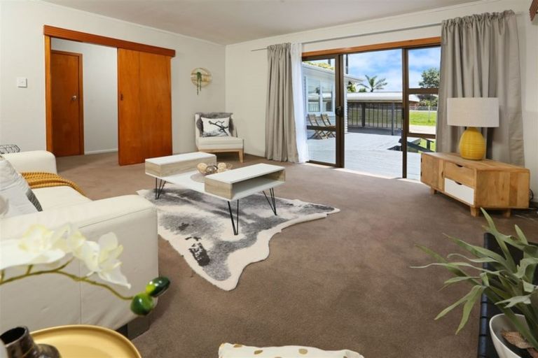 Photo of property in 216a Sturges Road, Henderson, Auckland, 0612