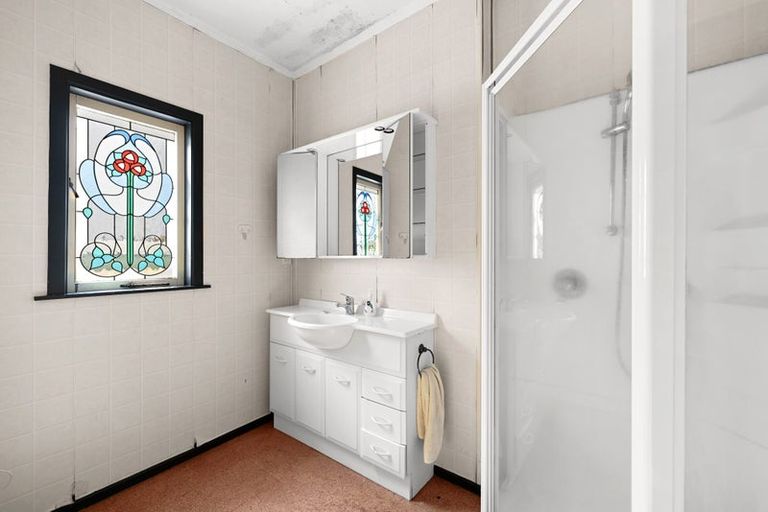 Photo of property in 32 Forest Lake Road, Forest Lake, Hamilton, 3200