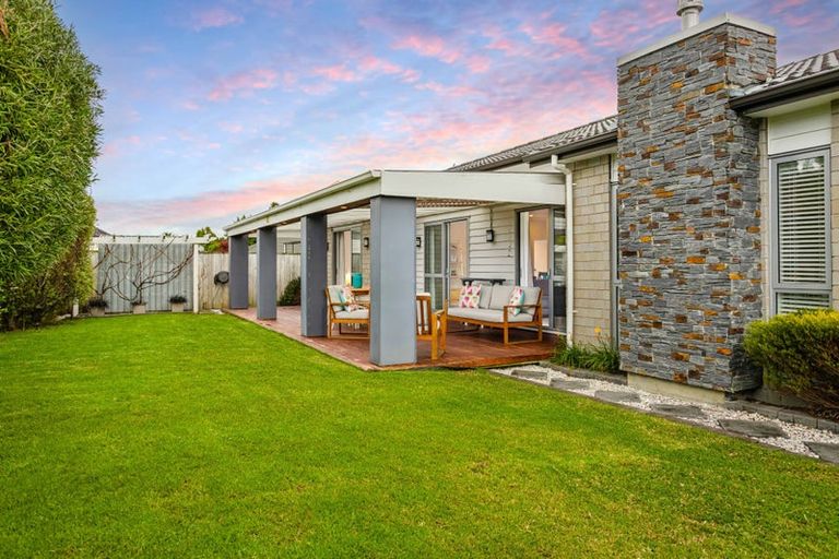 Photo of property in 6 Kahika Grove, Huapai, Kumeu, 0810