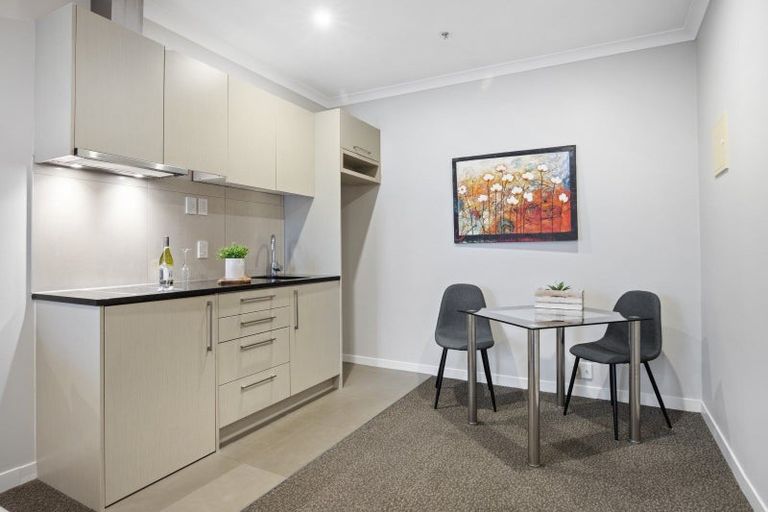 Photo of property in 9/5 Massey Avenue, Greenlane, Auckland, 1061