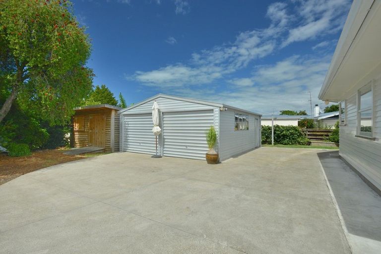 Photo of property in 2 Lytton Road, Riverdale, Gisborne, 4010