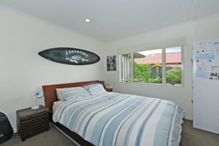 Photo of property in 9 James Nairn Grove, Riverstone Terraces, Upper Hutt, 5018