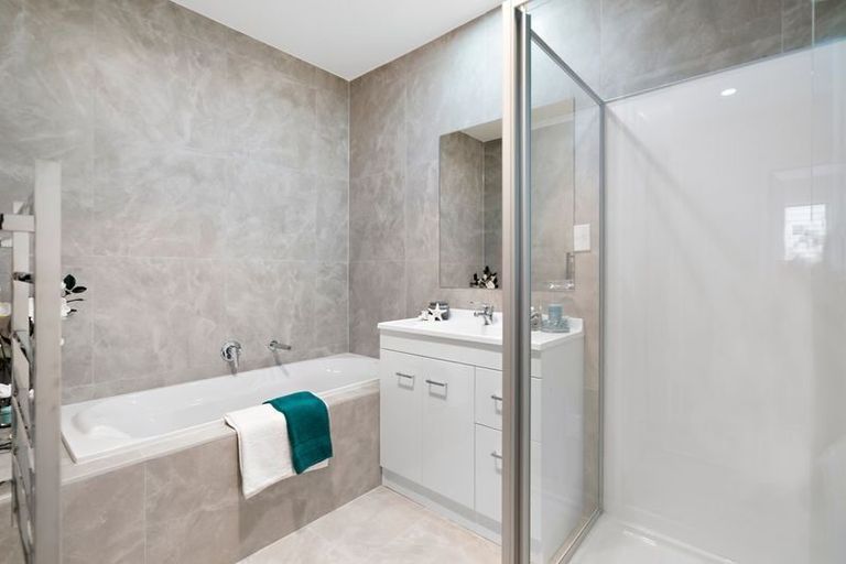 Photo of property in 10 Wairepo Street, Takanini, 2112