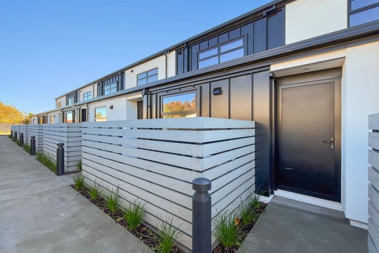 Photo of property in 2/46b Division Street, Riccarton, Christchurch, 8041