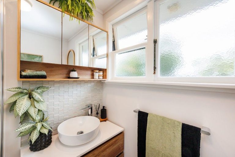 Photo of property in 6 Stafford Place, Awapuni, Palmerston North, 4412