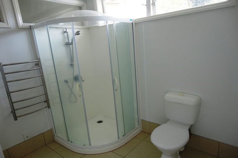 Photo of property in 1 Momona Road, Greenlane, Auckland, 1051