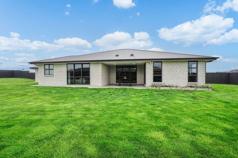 Photo of property in 15 Chatham Rise, Seaward Bush, Invercargill, 9812