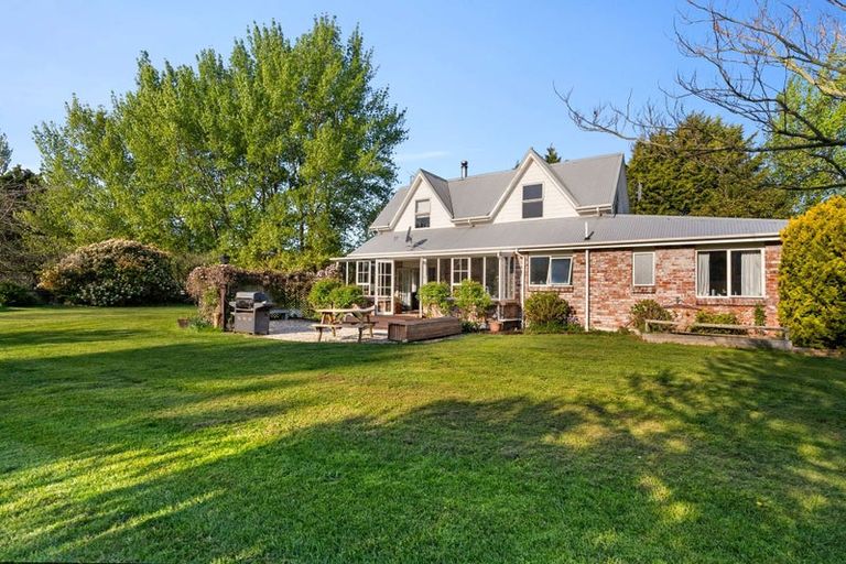 Photo of property in 14 Allin Drive, Waikuku Beach, 7402