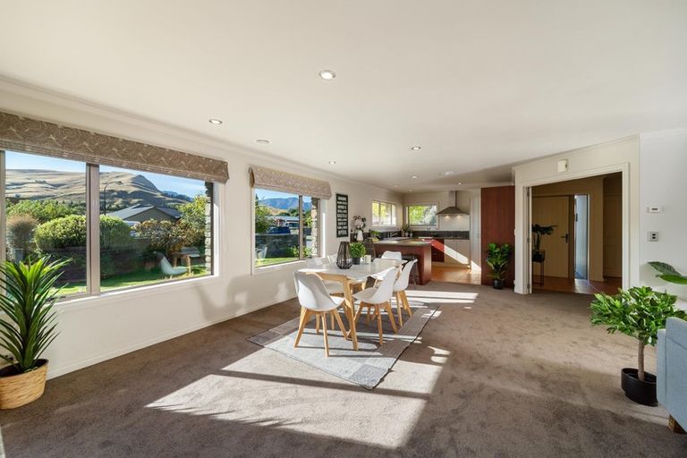 Photo of property in 4 Coburn Place, Lake Hayes, Queenstown, 9304