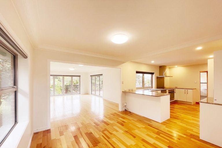 Photo of property in 38 Tui Glen Road, Birkenhead, Auckland, 0626