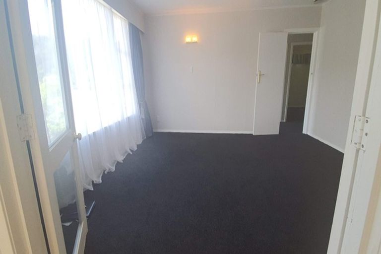 Photo of property in 39 Korau Grove, Stokes Valley, Lower Hutt, 5019