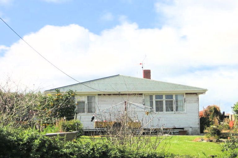 Photo of property in 40 Bickerstaffe Road, Maungaturoto, 0520