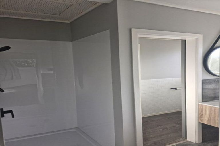 Photo of property in 11 Julian Place, Westown, New Plymouth, 4310