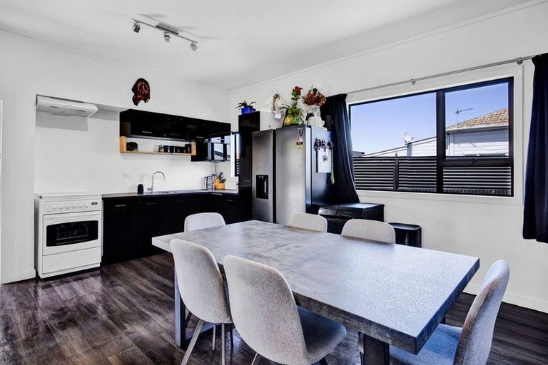 Photo of property in 48 Camberwell Road, Hawera, 4610