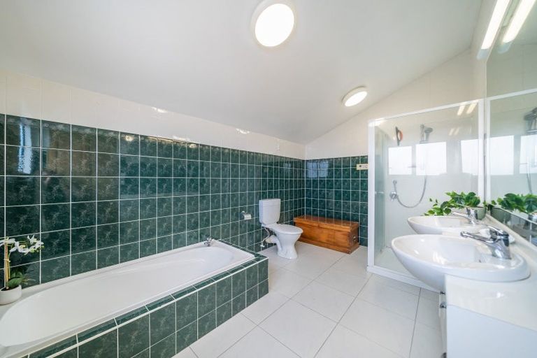 Photo of property in 69 Howard Road, Point Howard, Lower Hutt, 5013
