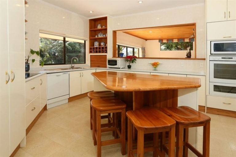 Photo of property in 789 Scenic Drive, Henderson Valley, Auckland, 0612