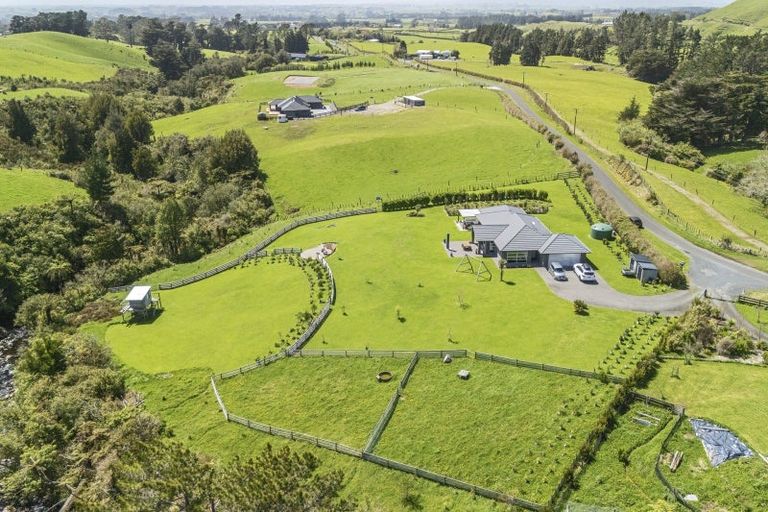 Photo of property in 210 Maude Road, Kaimiro, New Plymouth, 4371