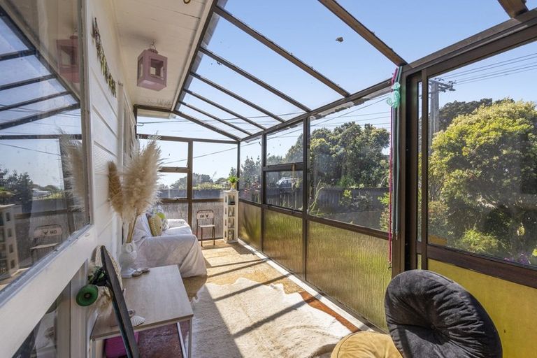 Photo of property in 4 Record Street, Fitzroy, New Plymouth, 4312