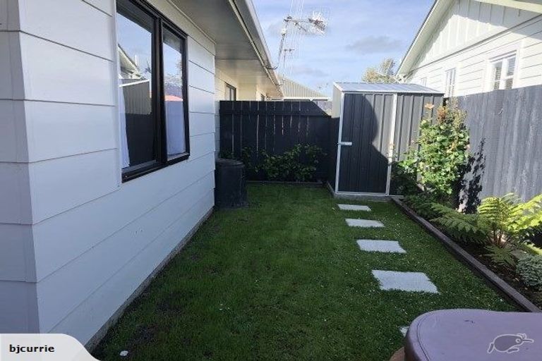 Photo of property in 9b Fairs Road, Milson, Palmerston North, 4414
