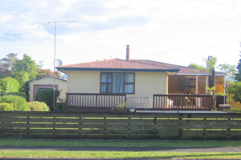 Photo of property in 16 Cross Street, Taumarunui, 3920