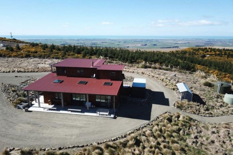 Photo of property in 246 Centrewood Park Road, Waimate, 7977