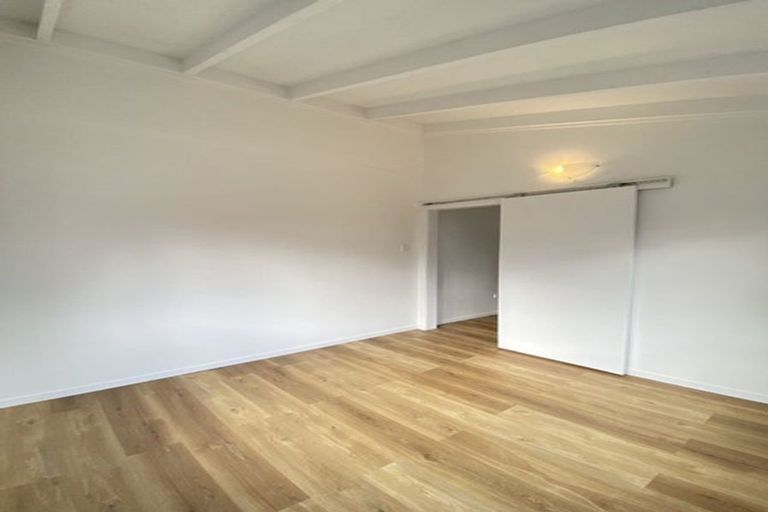 Photo of property in 53 Walmer Road, Point Chevalier, Auckland, 1022