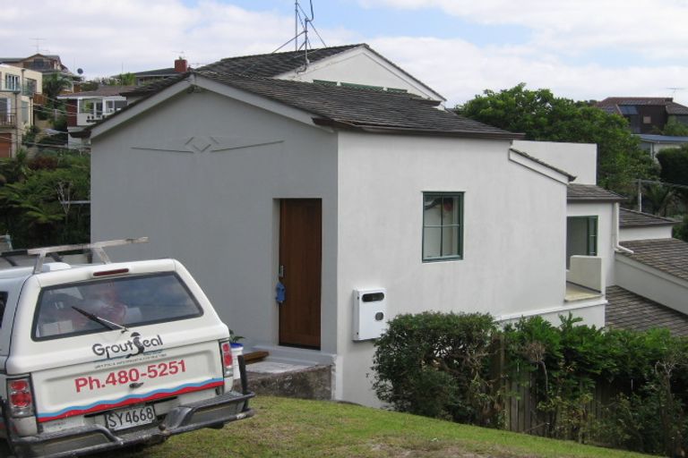 Photo of property in 2/67 Beach Road, Castor Bay, Auckland, 0620